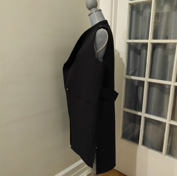 Soia & Kyo Black Sleeveless Coat - Picture 2 of 8